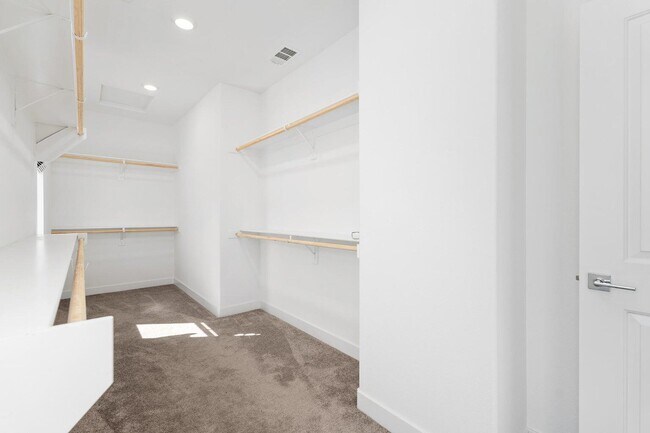 Building Photo - 76333 Trojan Dr