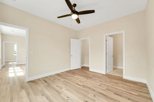 Building Photo - West Beverly Lofts - 303