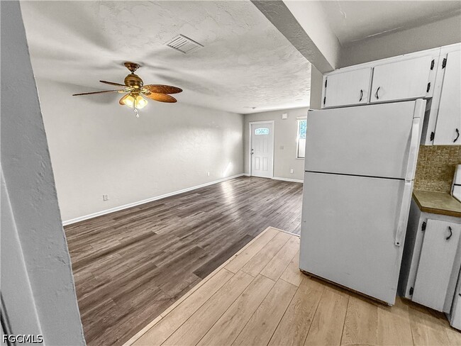 Building Photo - 3744 Estelle Ave