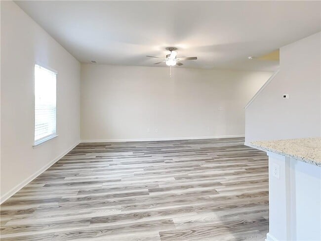 Building Photo - 142 Avondale Blvd SE