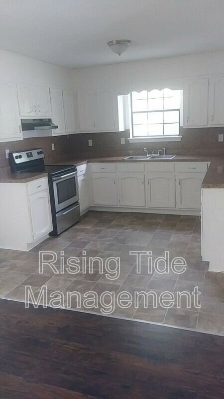 Building Photo - 627 Tambay Dr