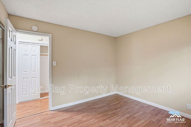 Building Photo - 1312 Mission Dr