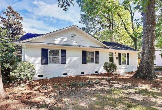 Building Photo - 3BD/2BA Ranch Home in Windsor Park!