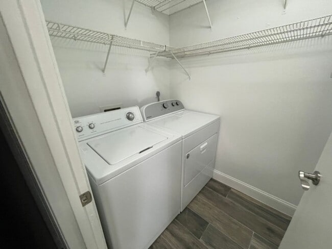 Building Photo - ANNUAL RENTAL - OASIS- 2 BED/2BATH