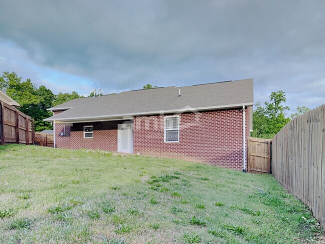 Building Photo - 127 Ann Cove Ln