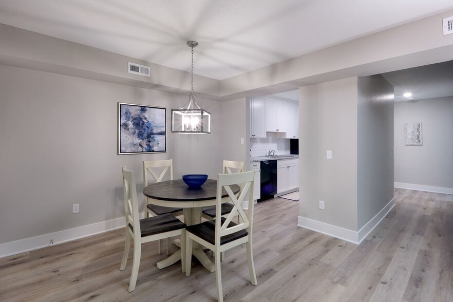 Interior Photo - Corner Ridge Apartments