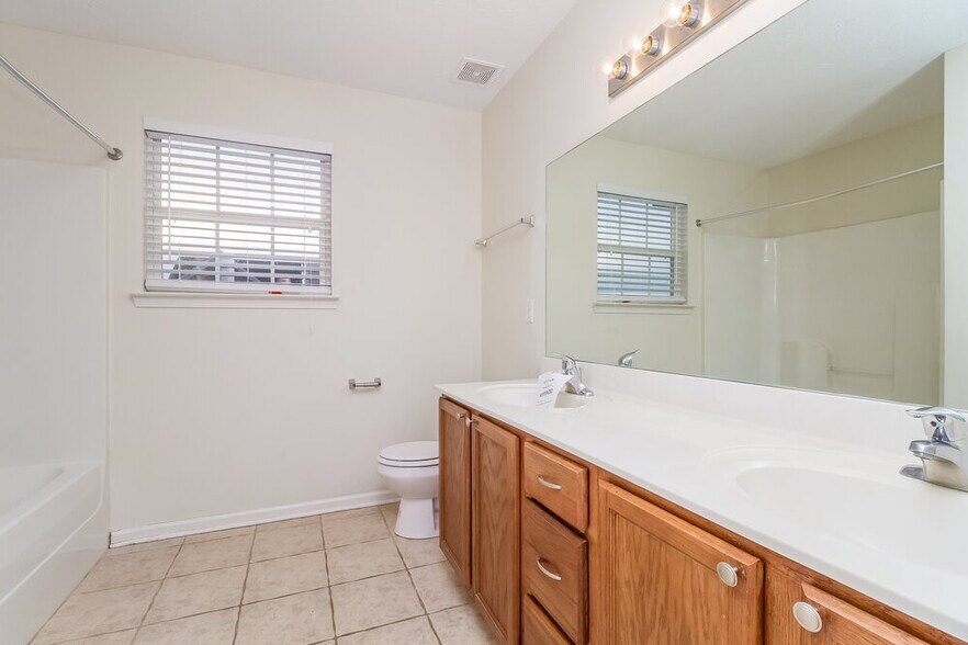 Building Photo - 3506 Perlino Dr