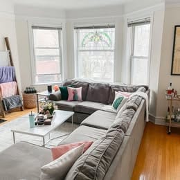 Building Photo - 3155 N Pine Grove Ave