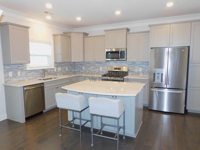 Building Photo - 6417 Bluestone Park Dr