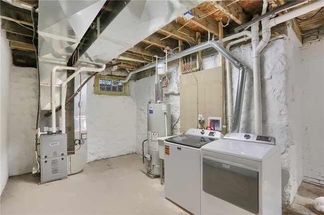 Building Photo - 5619 Hays St