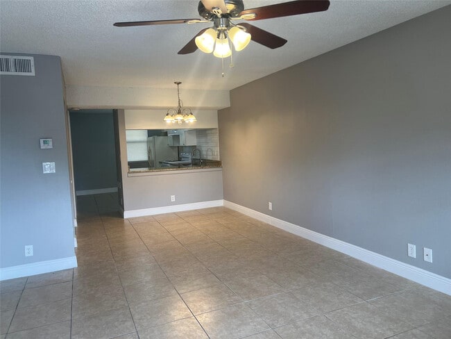 Building Photo - 179 SE 3rd St