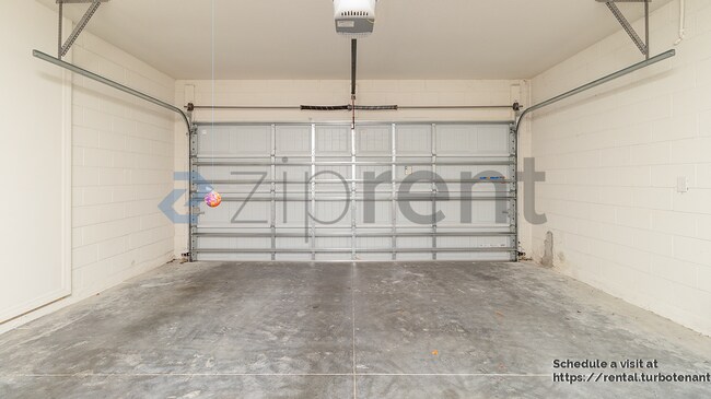 Building Photo - 3945 Angola Ln