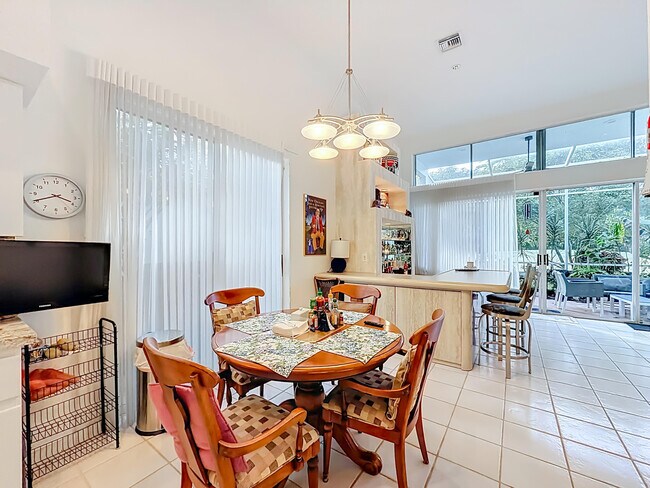 Building Photo - 11853 Fountainside Cir