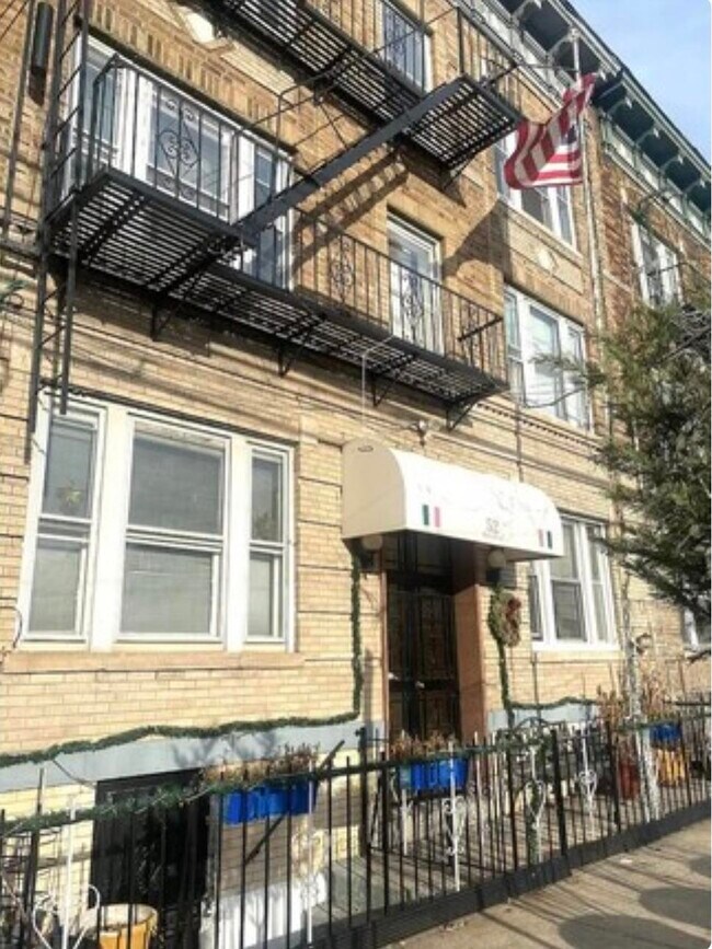 52 Broadway 52 Broadway Jersey City NJ 07306 Apartment Finder