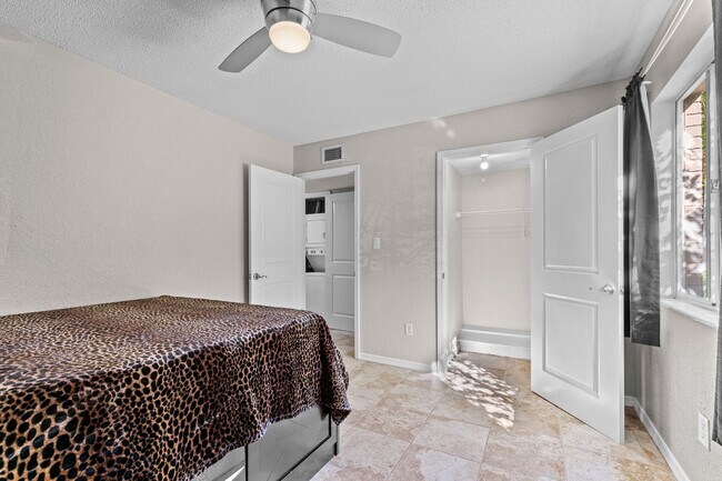 Building Photo - C0507-133 Hawthorne Reserve