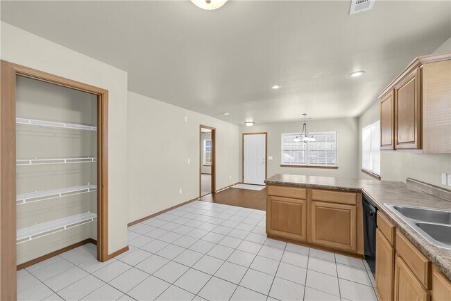 Building Photo - 2970 W Old Farmington Rd