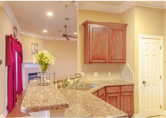 Building Photo - 4200 Colchester Ct