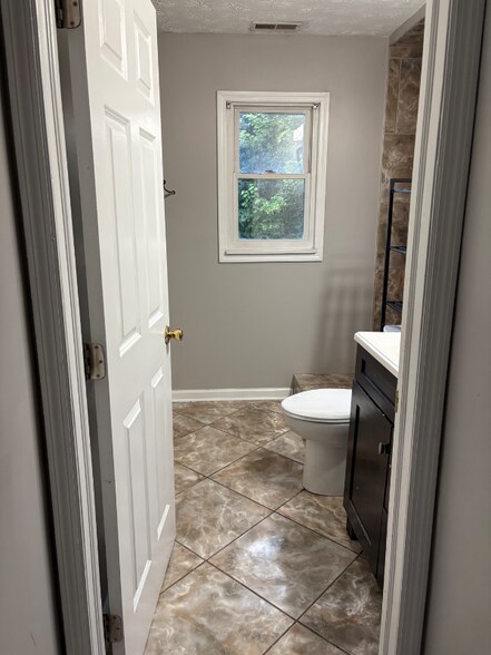 Building Photo - 4246 Redonda Ln