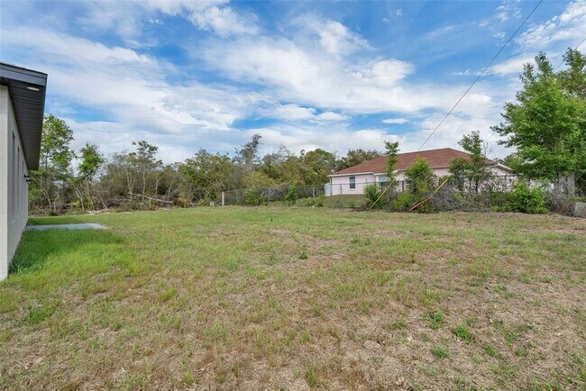 Building Photo - 2211 SW 153rd Pl Rd