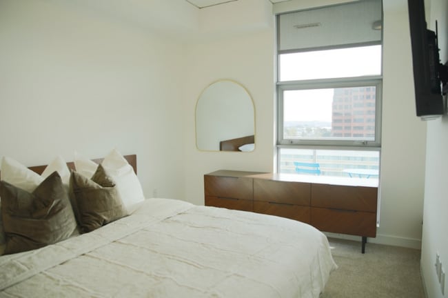 Building Photo - 15 MacArthur Pl