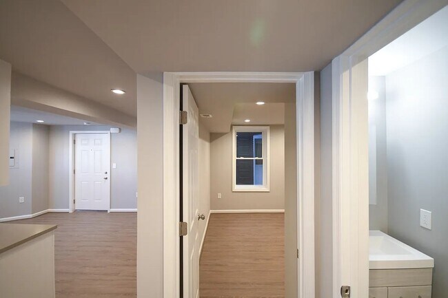 Building Photo - 1800 5th St NW