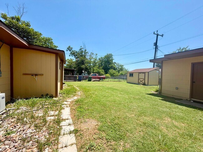Building Photo - Fully Renovated 3-Bedroom Corner Home with Private Yard & 2-Car Garage
