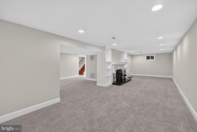 Building Photo - 1813 Florin St