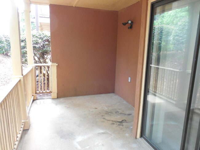 Building Photo - 1101 Colony Pl Dr