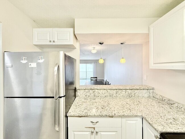 Building Photo - 2625 FL-590