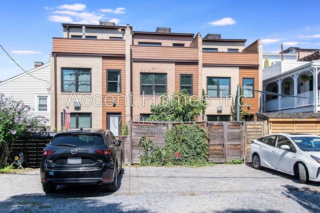 Building Photo - 210 S Patrick St