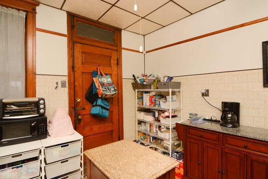 Building Photo - 3718 N Magnolia Ave