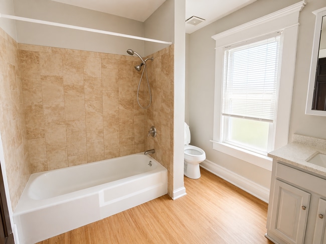 Building Photo - Beautifully Updated 3 Bedroom Home with 2-Car Garage – Prime Columbus Location