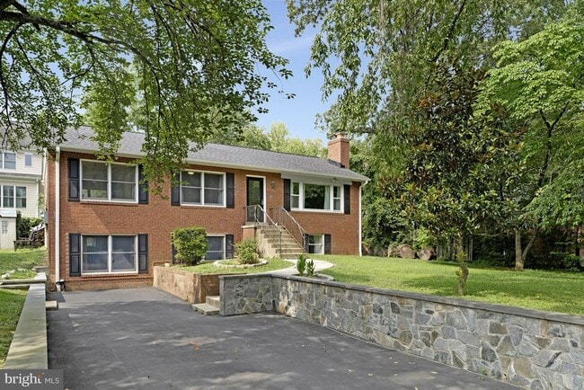 Building Photo - 6513 Old Dominion Dr