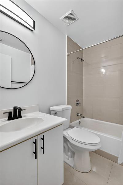 Building Photo - 6103 NW 116 Pl