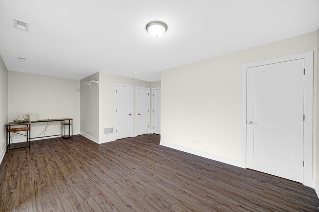 Building Photo - 2616 Chelsey St
