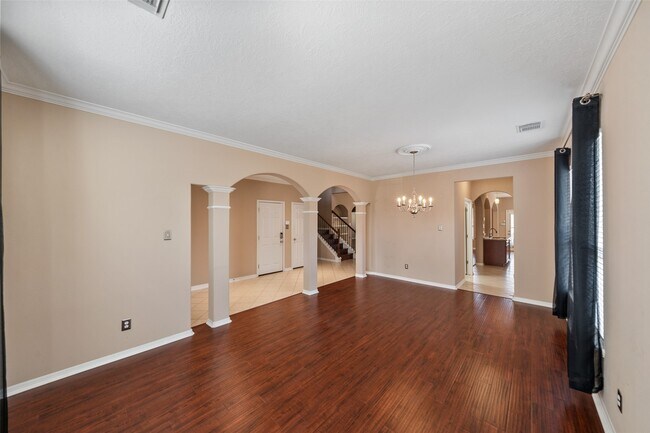 Building Photo - 8406 Oak Villa Ct