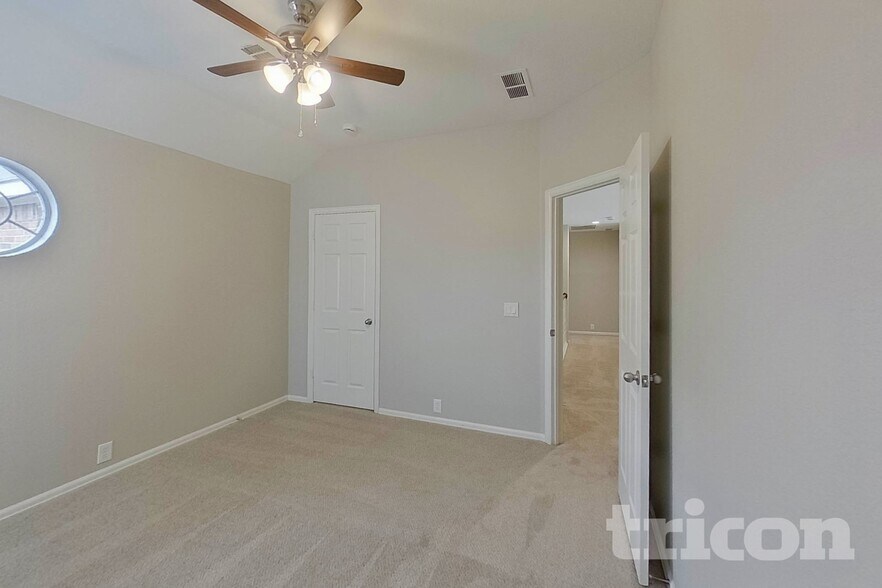 Building Photo - 2811 S Serrano