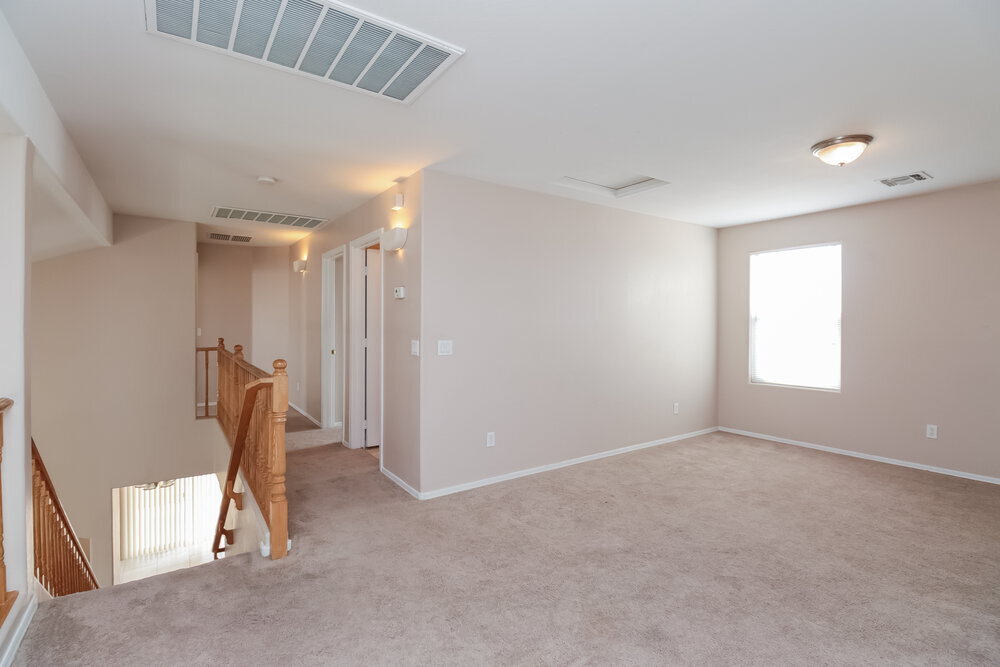 Building Photo - 6933 S 37th Dr
