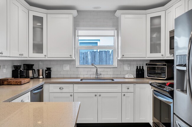 Building Photo - 224 Dartmouth Dr