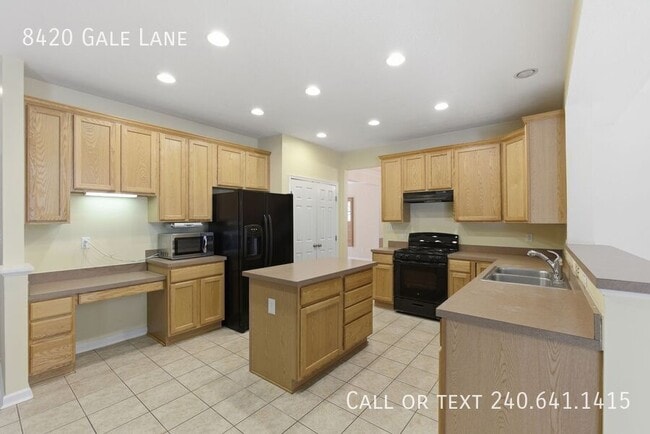 Building Photo - 8420 Gale Ln