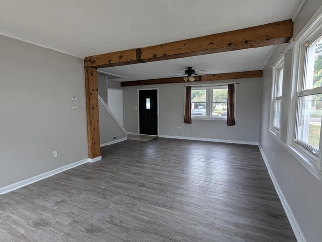 Building Photo - 4770 Forest Rd