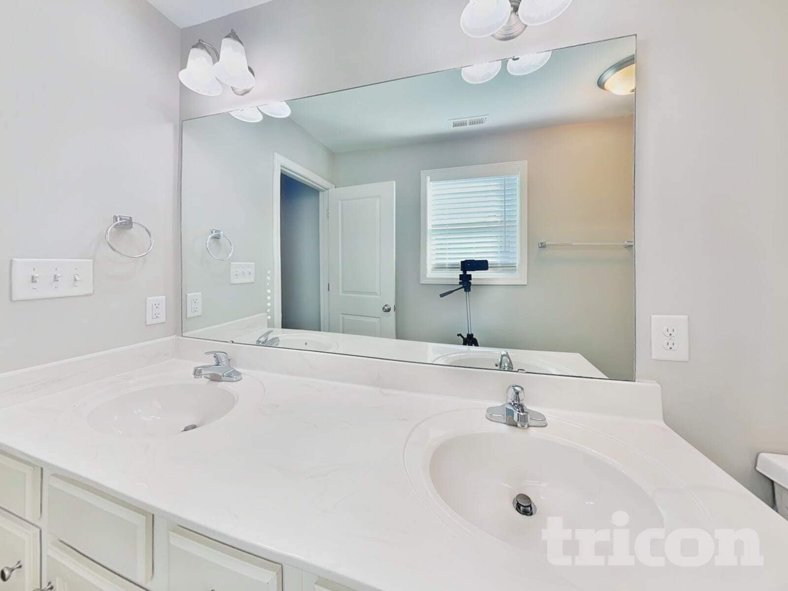 Building Photo - 147 Cattail Ln