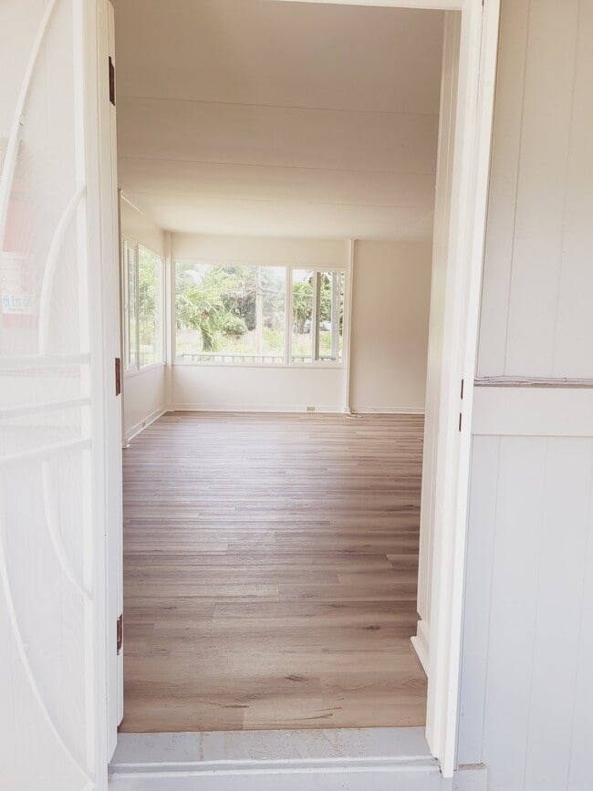 Building Photo - 41-536-536 Kumuhau St