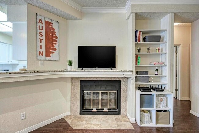 Building Photo - 3111 Tom Green St