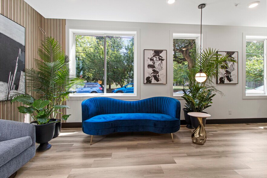 Building Photo - 2625 W Jefferson St