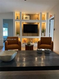 Building Photo - 11201 NE 10th Ave