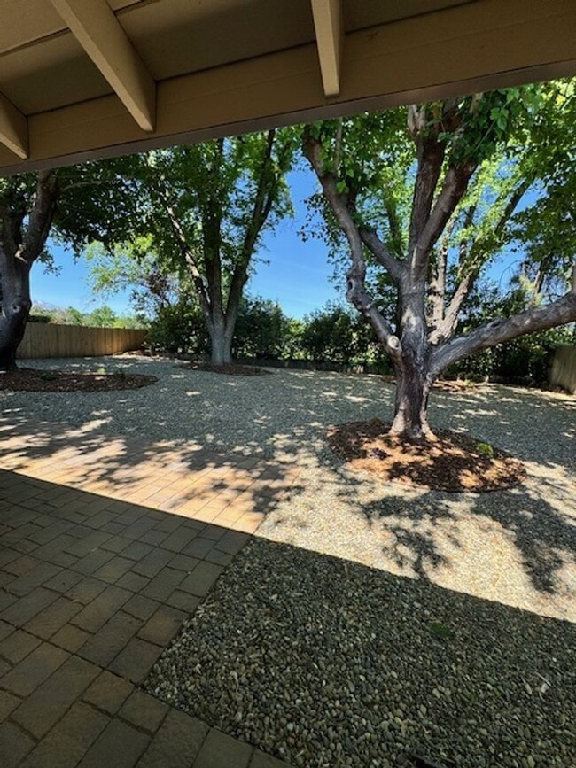Building Photo - Remodeled home with a view