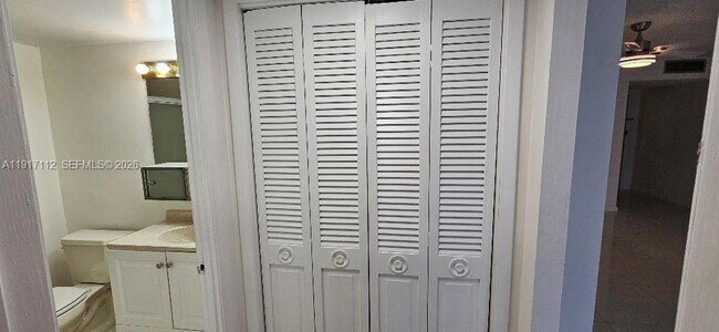 Building Photo - 18021 Biscayne Blvd