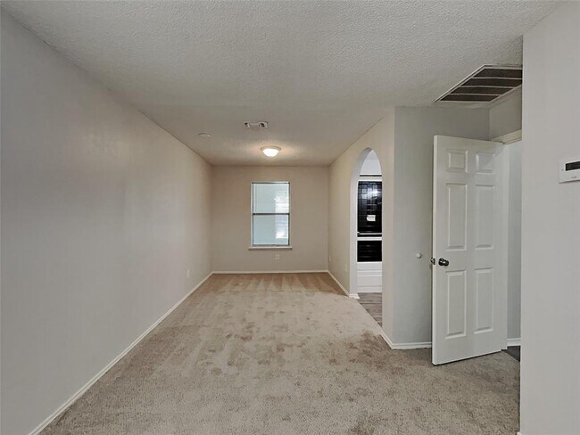 Building Photo - 1201 Hilburn Ct