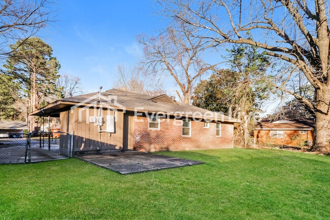 Building Photo - 1633 Puryear Rd